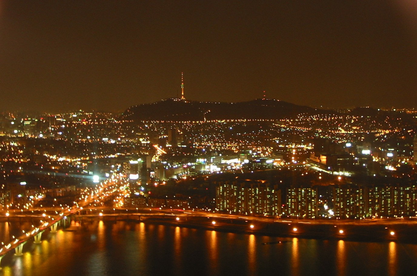 seoulbynight3.jpg